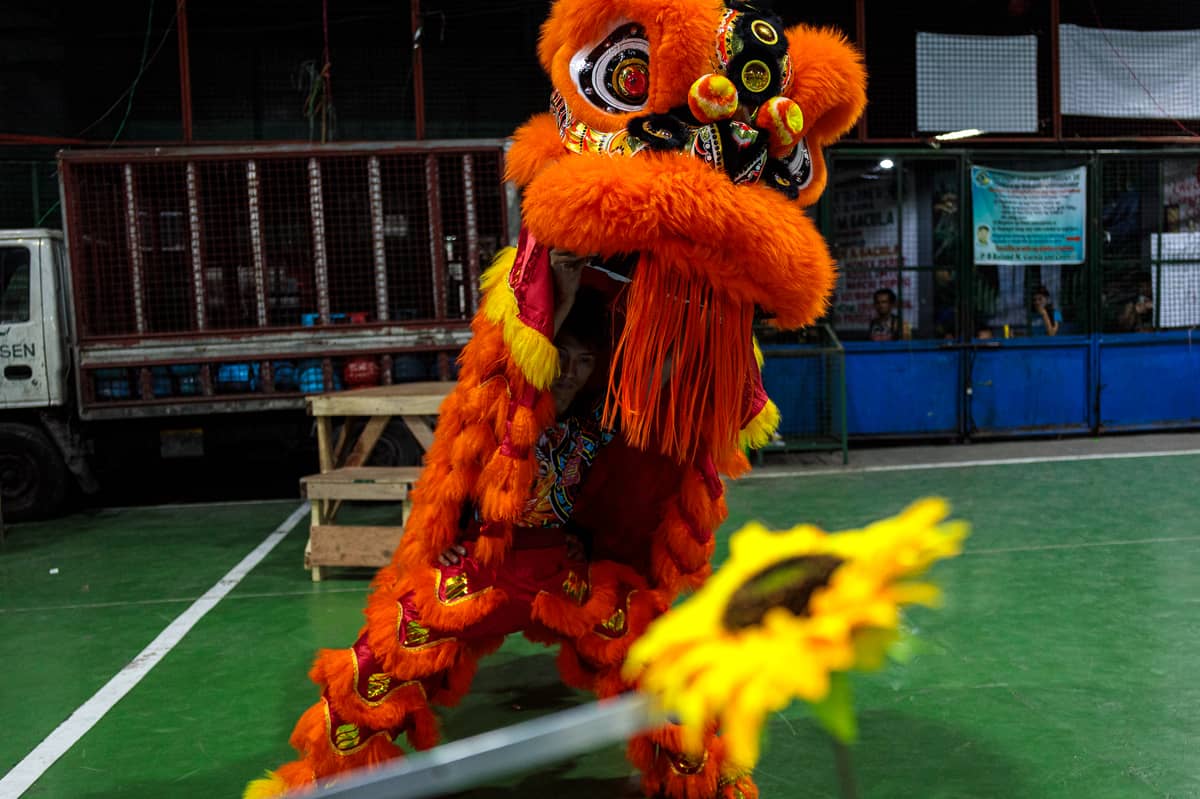 Jhayvee Sicat animates a lion snake during a practice in Manila on Friday, 6 February 2026.