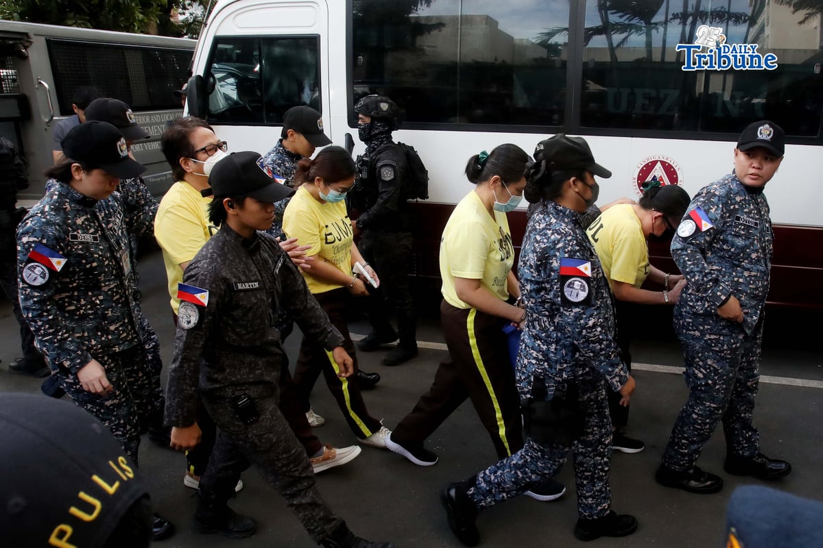 Bureau of Jail Management and Penology (BJMP) personnel heavily guarded former Senator Ramon “Bong” Revilla Jr., along with 15 co-accused, as they arrived at the Sandiganbayan in Quezon City on Monday, February 9, 2026, to attend the hearing on their malversation and graft cases over alleged anomalous flood control projects. Photo/Analy Labor