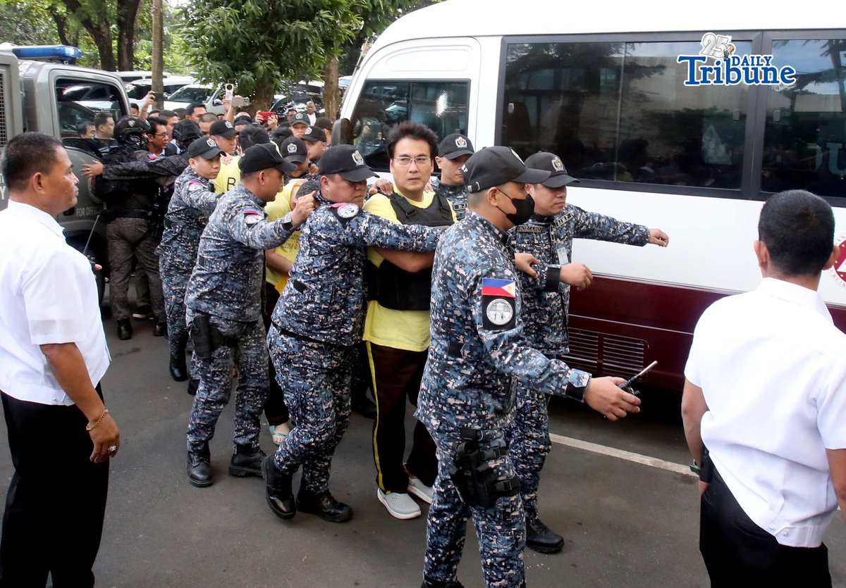 Bureau of Jail Management and Penology (BJMP) personnel heavily guarded former Senator Ramon “Bong” Revilla Jr., along with 15 co-accused, as they arrived at the Sandiganbayan in Quezon City on Monday, February 9, 2026, to attend the hearing on their malversation and graft cases over alleged anomalous flood control projects. Photo/Analy Labor