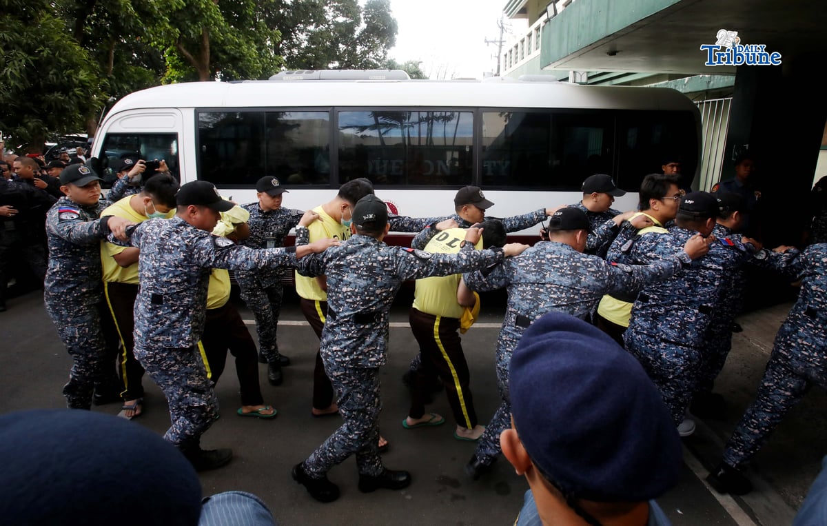 Bureau of Jail Management and Penology (BJMP) personnel heavily guarded former Senator Ramon “Bong” Revilla Jr., along with 15 co-accused, as they arrived at the Sandiganbayan in Quezon City on Monday, February 9, 2026, to attend the hearing on their malversation and graft cases over alleged anomalous flood control projects. Photo/Analy Labor