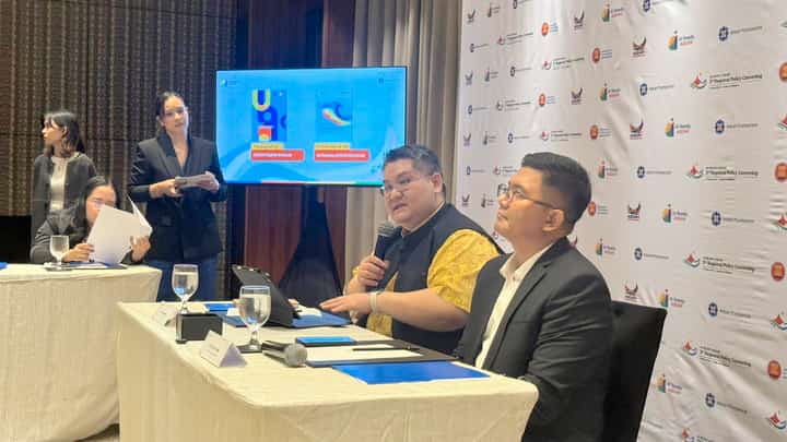 ASEAN doubles down on AI Dr. Piti Srisangnam (left), ASEAN Foundation executive director and Diera Gala Paksi, AI Ready ASEAN project manager.