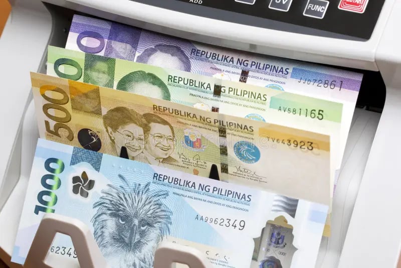 Market snaps streak, peso slides