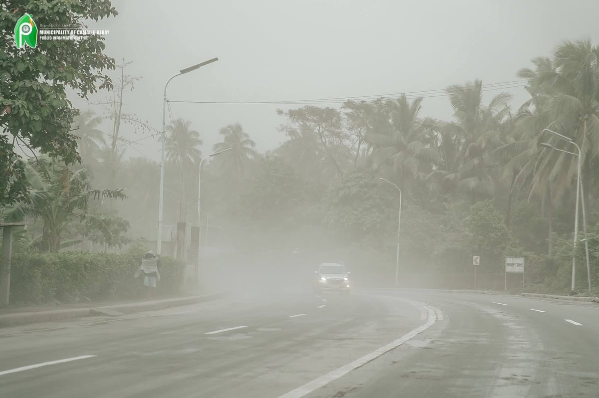 Albay barangays affected by Mayon ashfall rise to 32