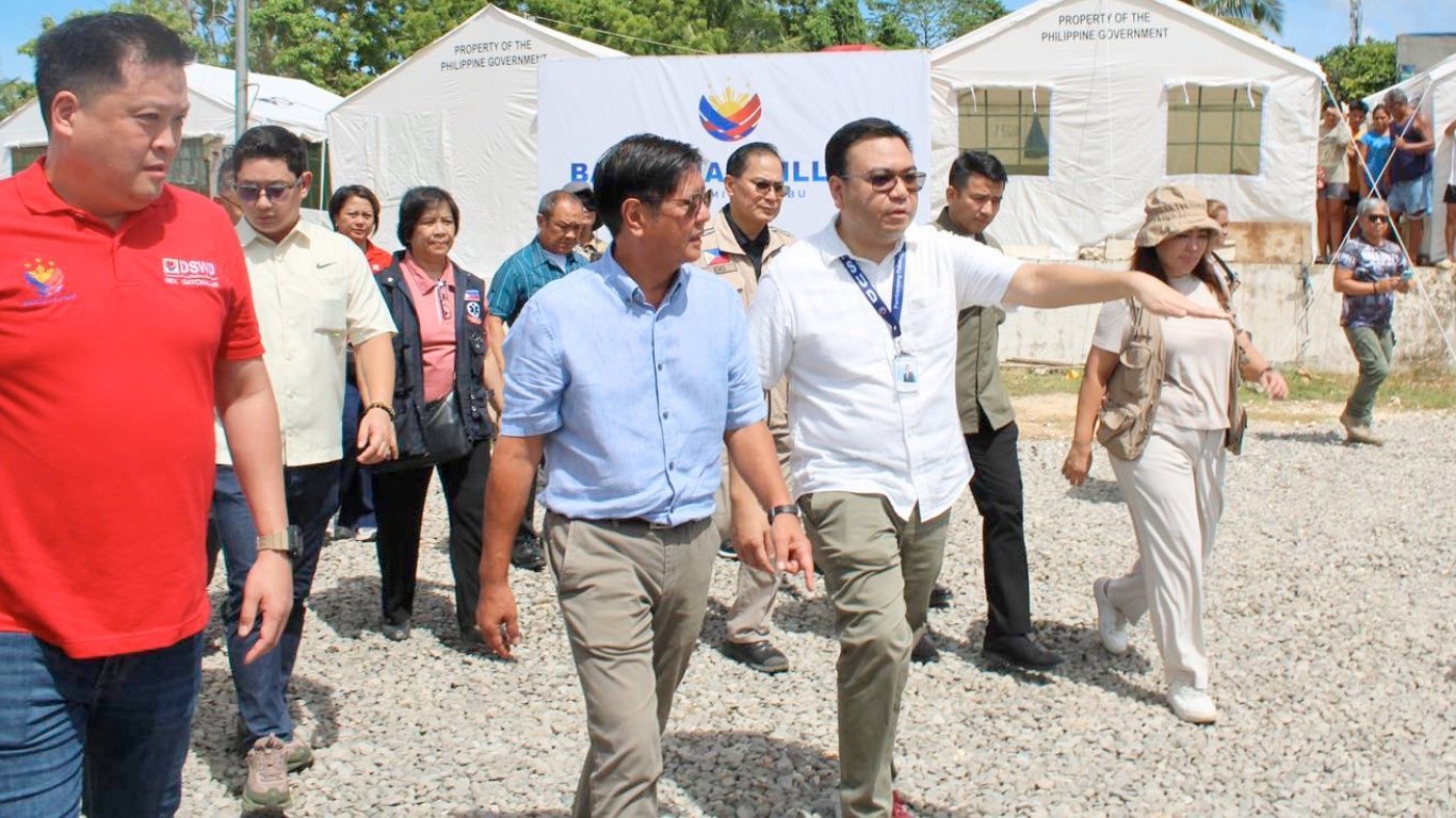 SHFC, DHSUD provide housing aid to Valenzuela residents