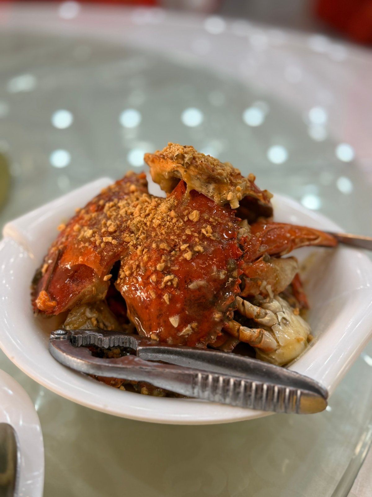 CRABS in butter and garlic sauce.