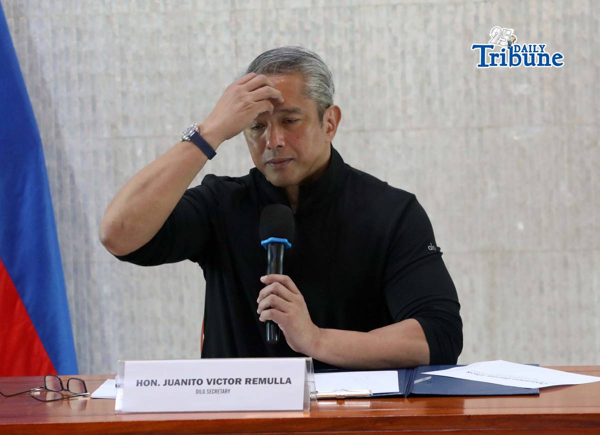 (February 12 2026) DILG Sec. Jonvic Remulla raised the bounty for gambling tycoon Atong Ang to P20 million, announced during a press-conference held in Quezon City on Thursday February 12 2026. Sec. Remulla also said they will filing cases to 40 former and current officials for bid-rigging and graft before the ombudsman and around 1000 BFP personnel may face complaint related to illegal activities. Photo/Analy Labor