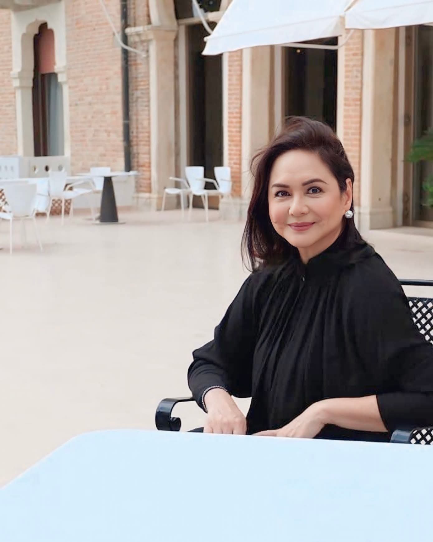 CHARO Santos