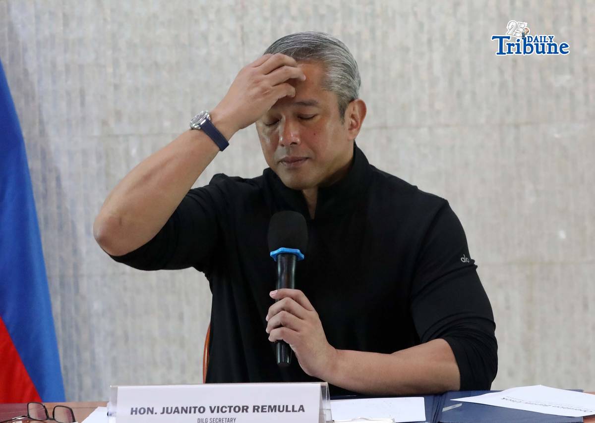(February 12 2026) DILG Sec. Jonvic Remulla raised the bounty for gambling tycoon Atong Ang to P20 million, announced during a press-conference held in Quezon City on Thursday February 12 2026. Sec. Remulla also said they will filing cases to 40 former and current officials for bid-rigging and graft before the ombudsman and around 1000 BFP personnel may face complaint related to illegal activities. Photo/Analy Labor