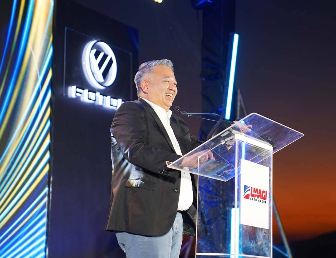 LEVY Santos, FMPI general manager, speaks before the dealer network at the 2025 Foton GRIT Awards night.