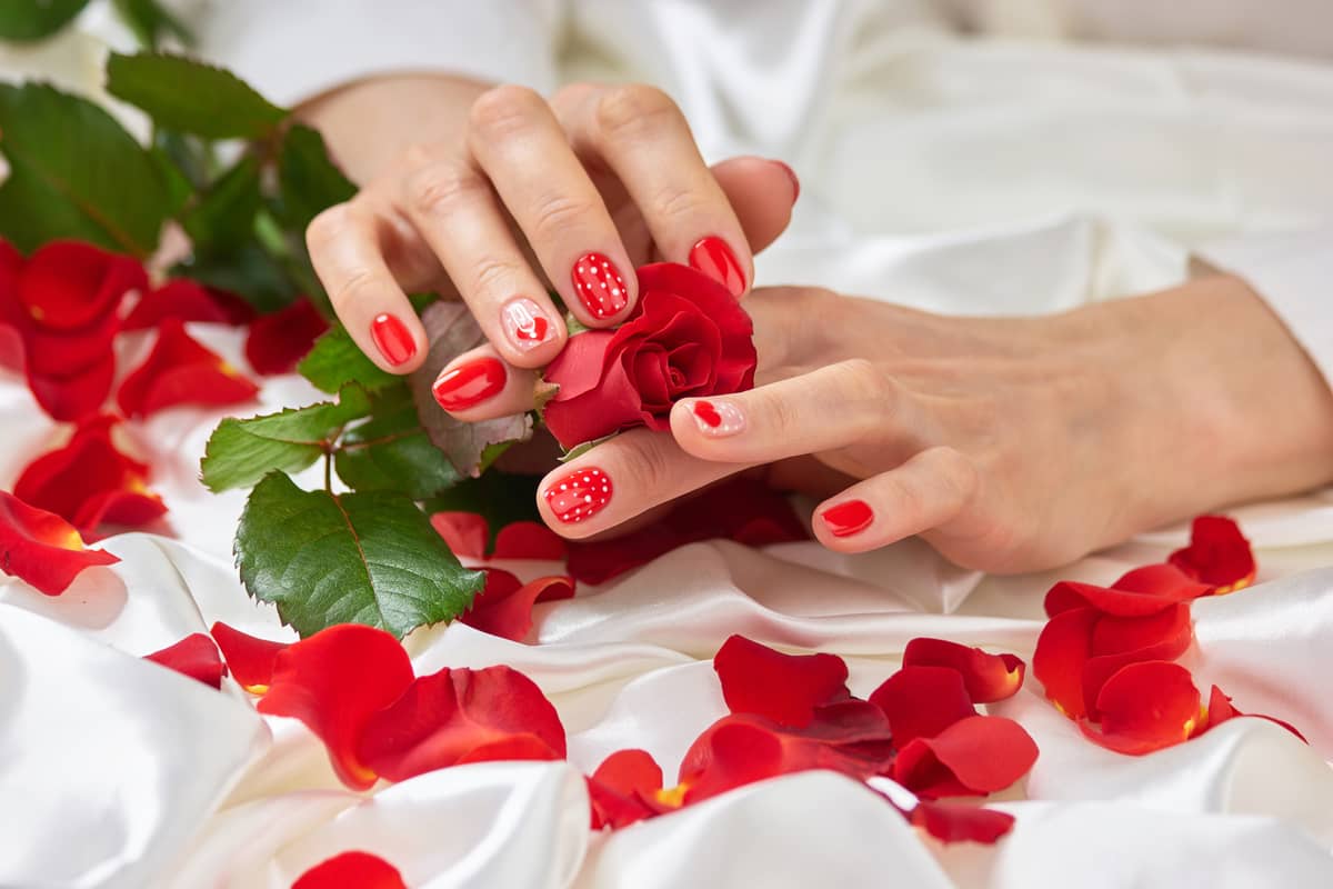 FRENCH Tips Organic Nail Lounge
