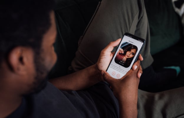Valentine’s Day pressure, dating apps linked to higher depression risk