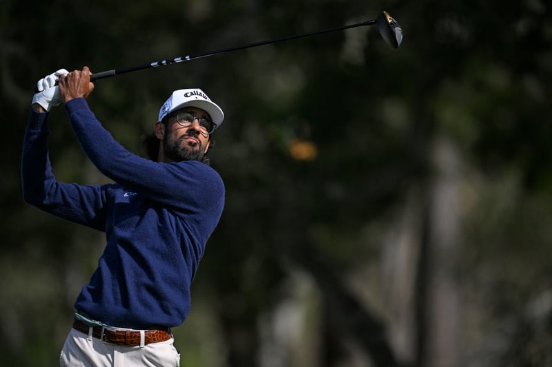 Bhatia catches fire, nears PGA Tour title