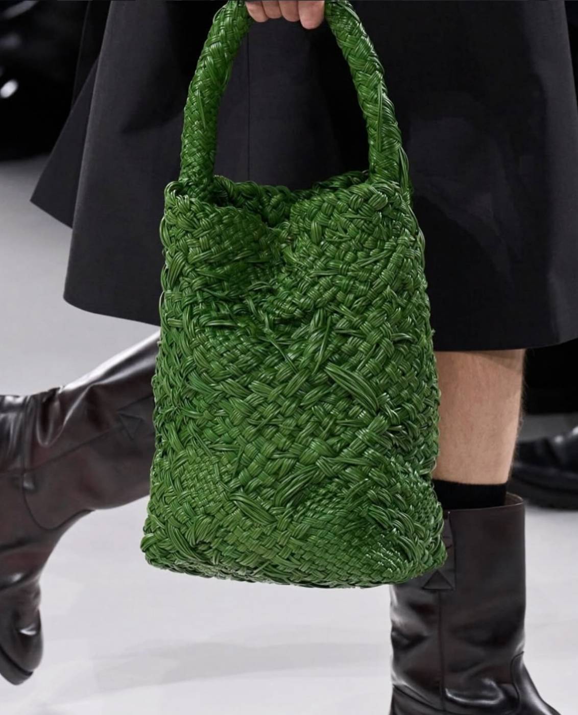 A TRENDY woven bag from Bottega Veneta Spring/Summer 2026.