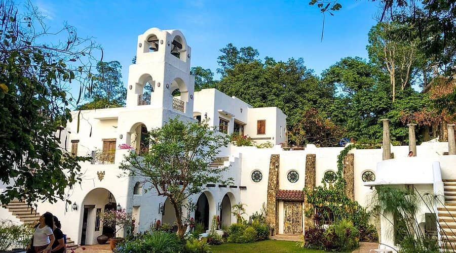 ANTIPOLO’S Pintô Art Museum features a modern Mediterranean-inspired design.