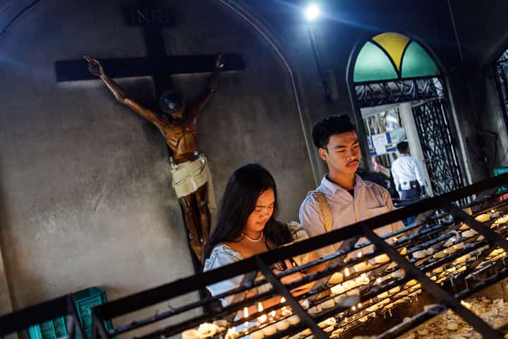 Filipino Catholics feel the love through faith