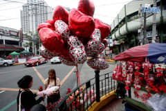 V-DAY GIFT SELLERS ALONG MORATO