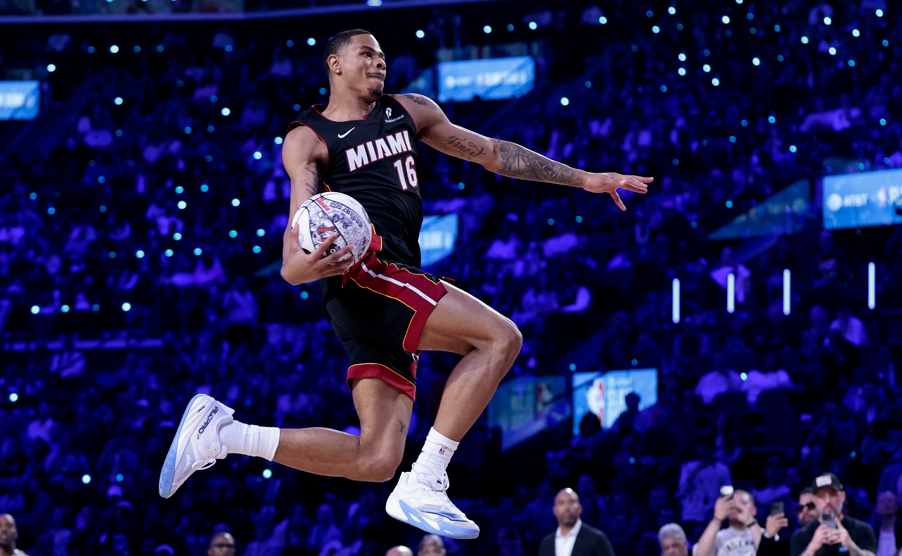 Lillard rules three-point shootout; Johnson top dunker