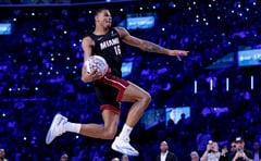Lillard rules three-point shootout; Johnson top dunker
