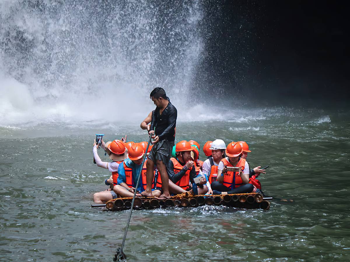 AROUND 16.4 million Filipinos derive livelihood from tourism.