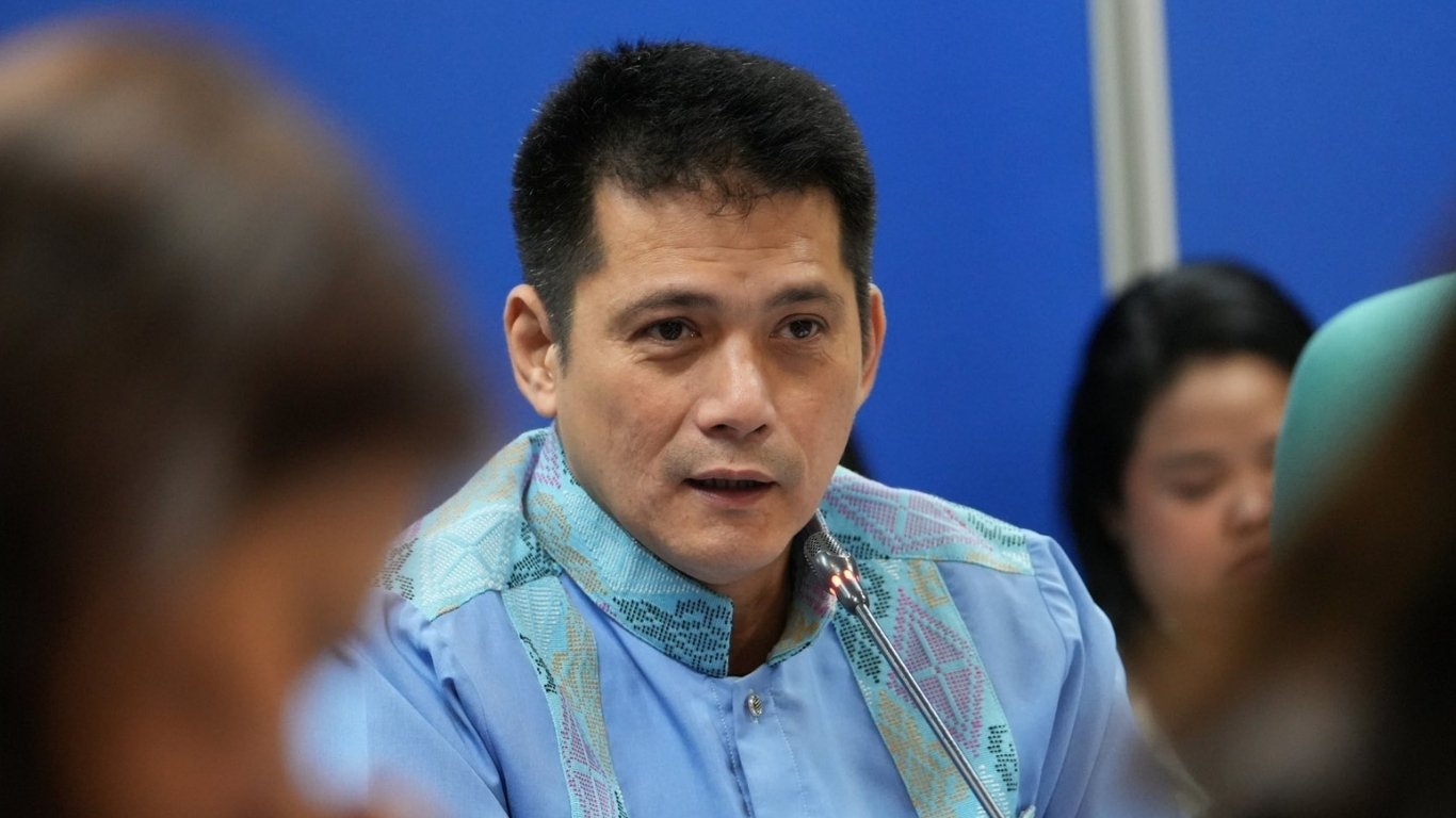 Robin takes on taboo, divisive causes — aide