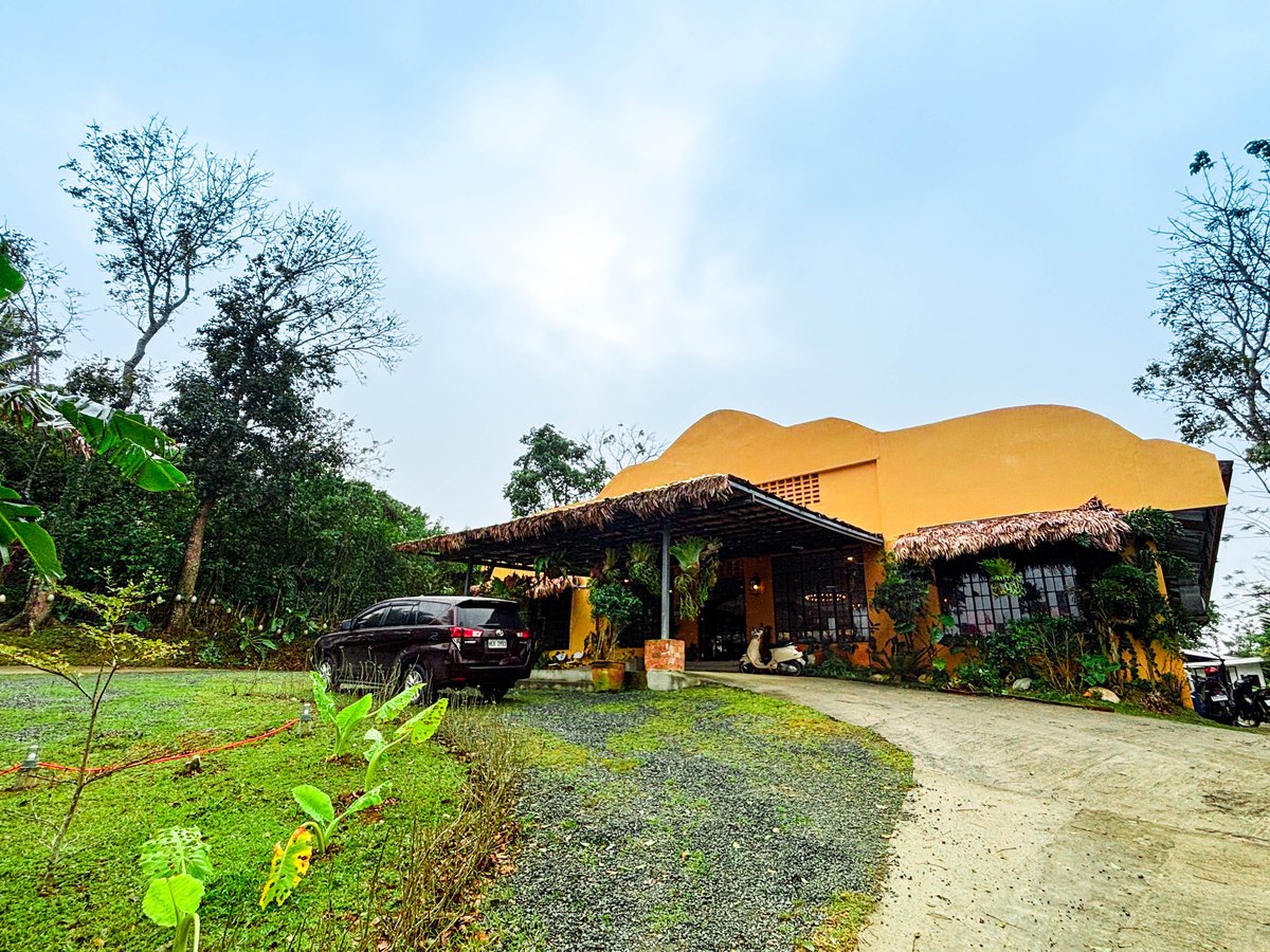 The restaurant’s exterior is understated and rustic, with warm tones and simple details that reflect its Latin roots. It feels welcoming without being ornate, setting the tone for the meal ahead.
