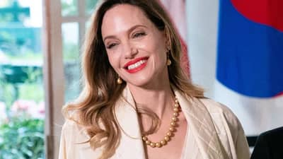 Angelina Jolie to leave US after twins turn 18, says she doesn't 'recognize' America