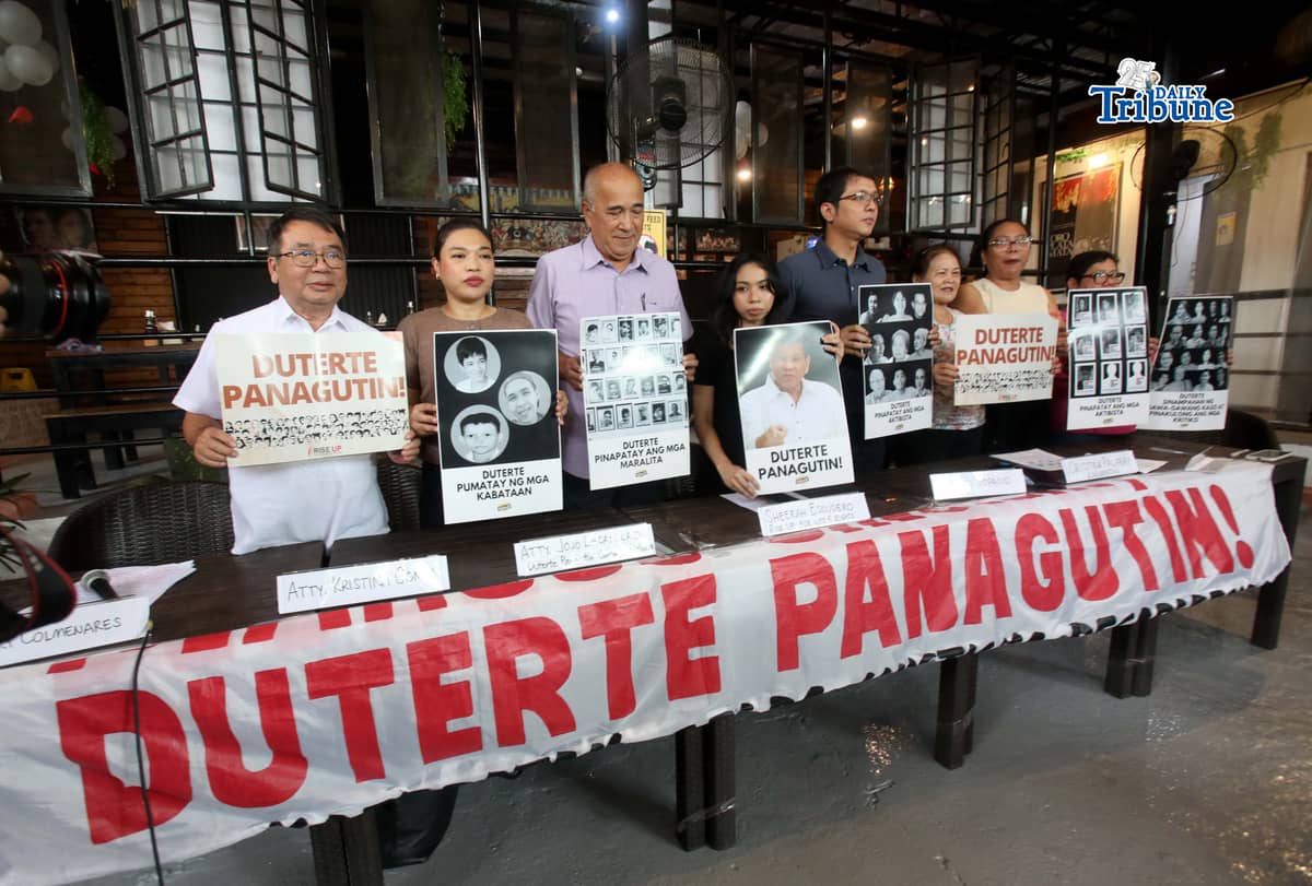 Families of victims of extrajudicial killings and human rights advocates are set to hold a press conference ahead of their delegation’s trip to The Hague, as Rodrigo Duterte faces his first hearing on the confirmation of charges before the International Criminal Court on 23 February 2026.
Photo by Analy Labor