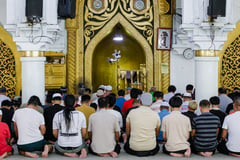Scenes at Golden Mosque a day before Ramadan