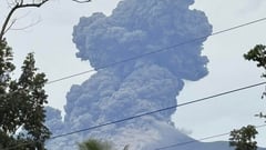 Moderately explosive eruption of Kanlaon Volcano triggers ashfall in several Negros localities