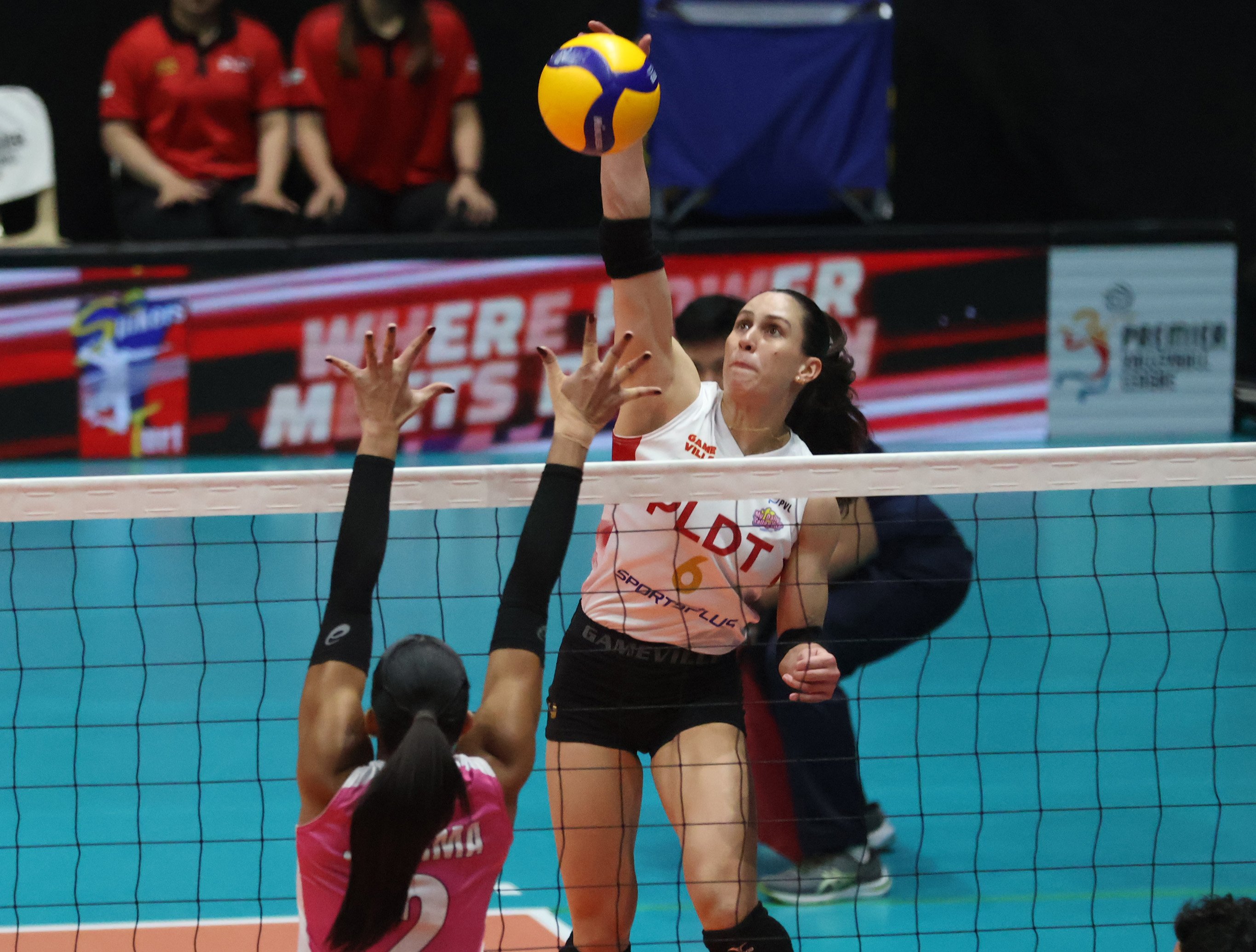 Still undefeated: Davison glows anew as PLDT stops Akari