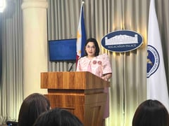 Palace denies courting Robredo ahead of Marcos Naga trip