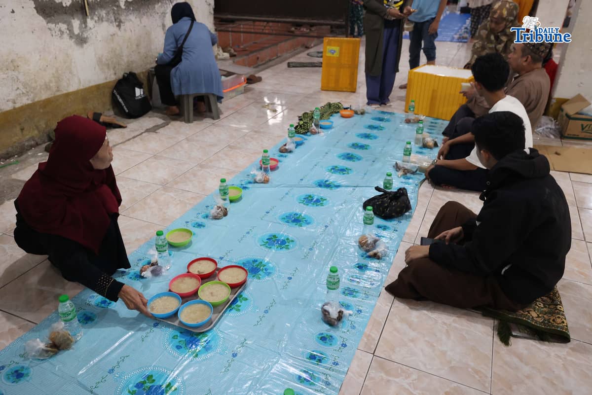 (February 20 2026) The Salama Community of Barangay Culiat in Quezon City prepare meals for "Iftar" or the first meal to partake during fasting in Ramadan at the Salam Grand Green Mosque in Barangay Culiat, Quezon City on Thursday night February 19 2026. Photo/Analy Labor