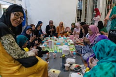 Iftar preparations on second day of Ramadan in Quiapo Mosque
