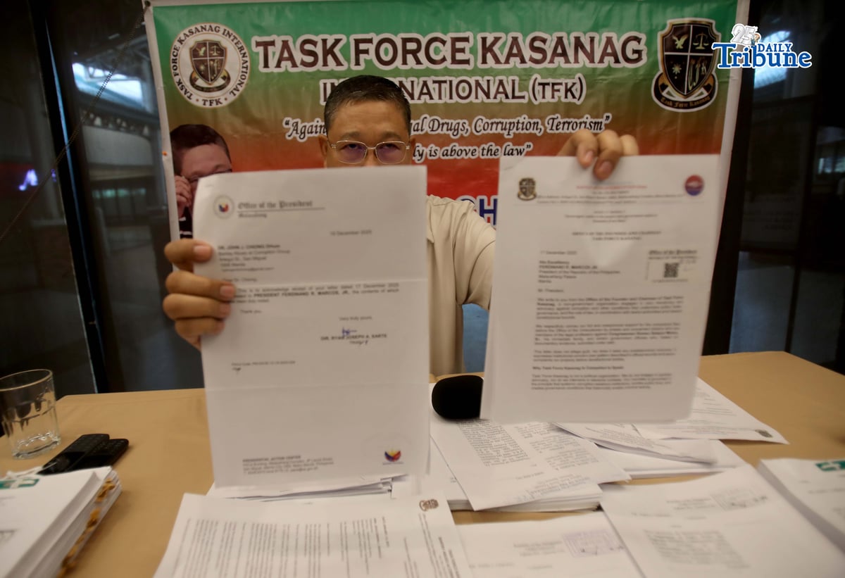 (February 21 2026) Task Force Kasanag (TFK) Founder John Chiong shows the ethics complaint filed at the Office of the President, by the group against House Committee on Public Works Chairperson and Surigao del Sur 1st District Representative Romeo Salazar Momo Sr. during press conference in Quezon City on Saturday February 21 2026. Photo/Analy Labor