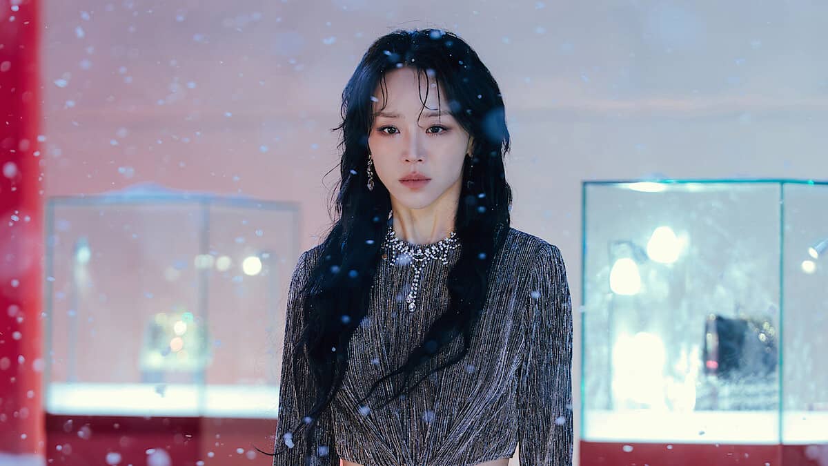 SHIN Hye Sun as Sarah Kim.