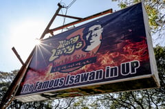 Smokeless Mang Larry's Isawan