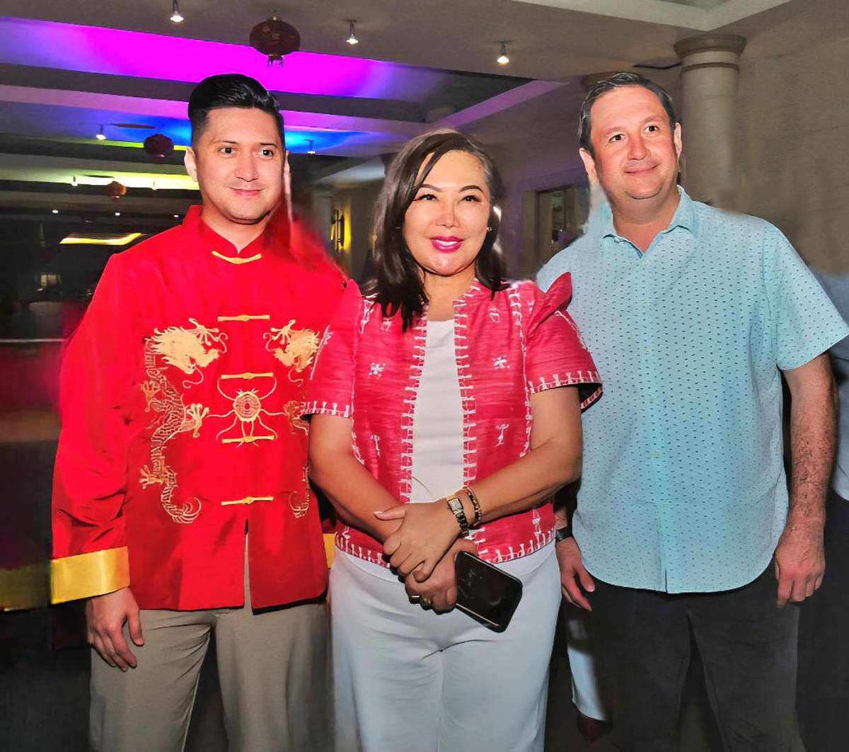 CEBU Governor Pam Baricuatro (middle) with Waterfront Hotel general manager Ali Banting (left) and Eduard Loop.