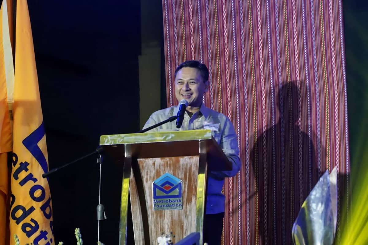 DEPED Secretary Sonny Angara addresses the Metrobank Foundation Outstanding Filipinos Homecoming, honoring awardees for their lifelong commitment to the highest standards of public service and their continued role as partners in nation-building.