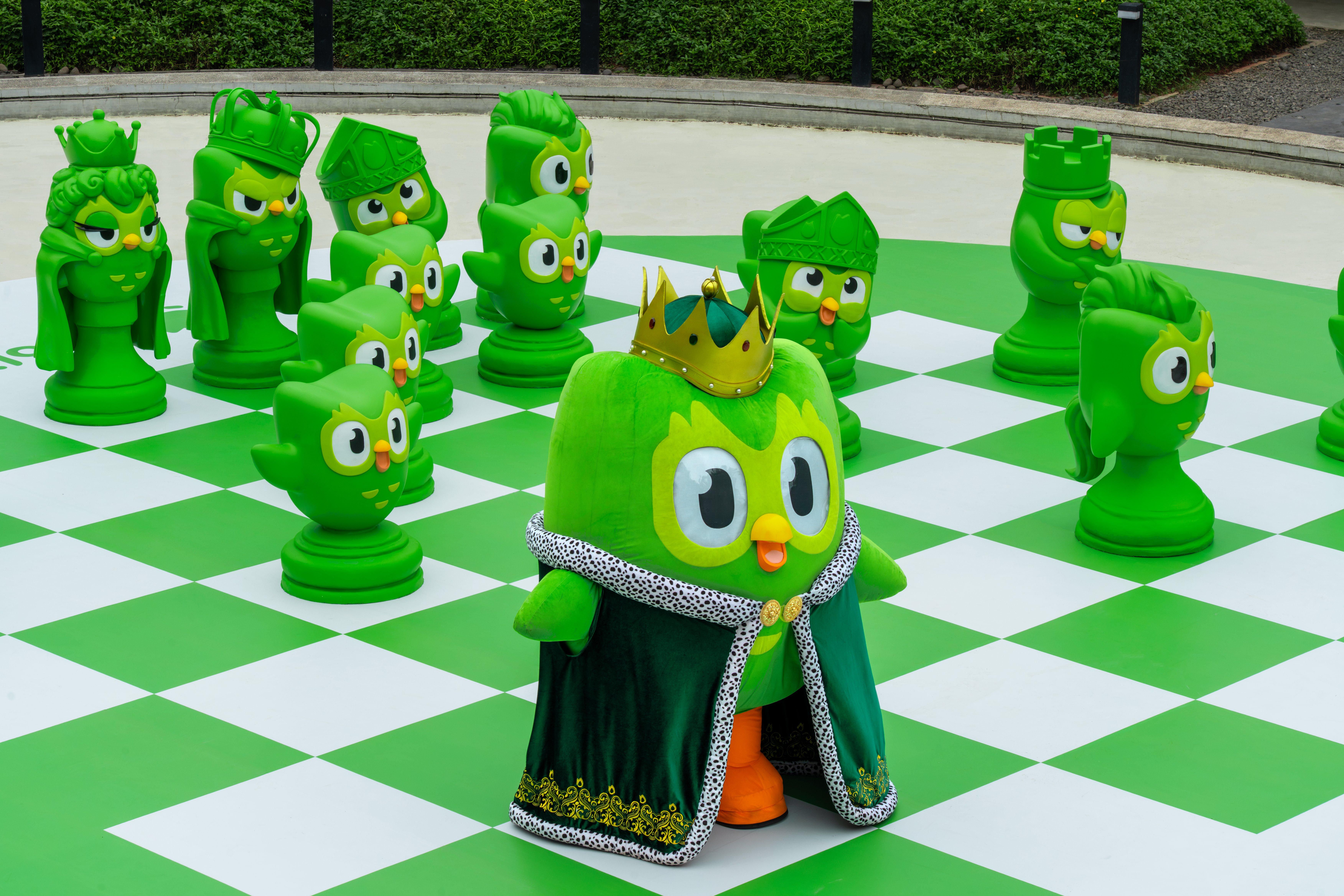 Duolingo chess goes live