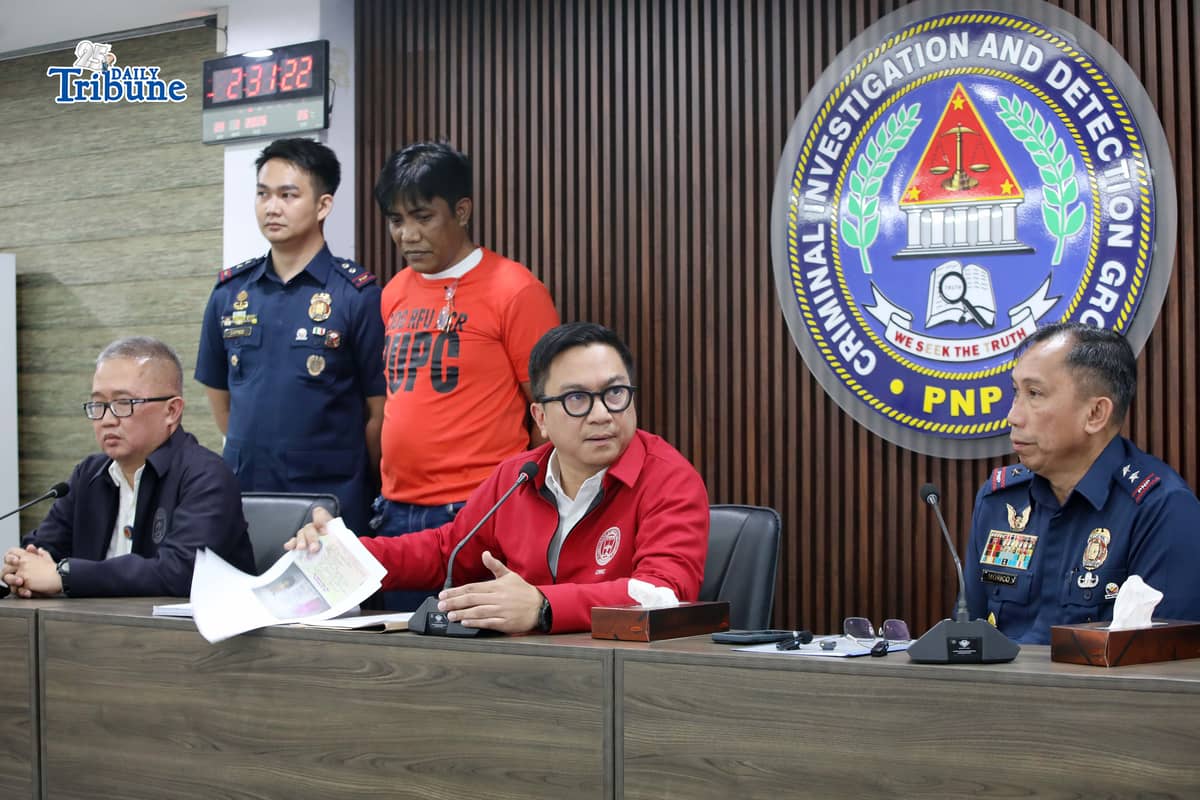 (February 24 2026) National Police Commission (NAPOLCOM) Vice Chairperson and Executive Officer (VCEO) Rafael Calinisan, with CIDG Director, Maj. Gen. Robert Alexander Morico II, present to the media the arrested vlogger Norman Mangusin, also known as Francis Leo Marcos, following his arrest in Pasay. He faces 12 counts of unjust vexation filed by internet personality Mark Jayson Warnakulahewa known as Makagago, during a press conference held at CIDG office in Camp Crame on Tuesday February 24 2026. Photo/Analy Labor
