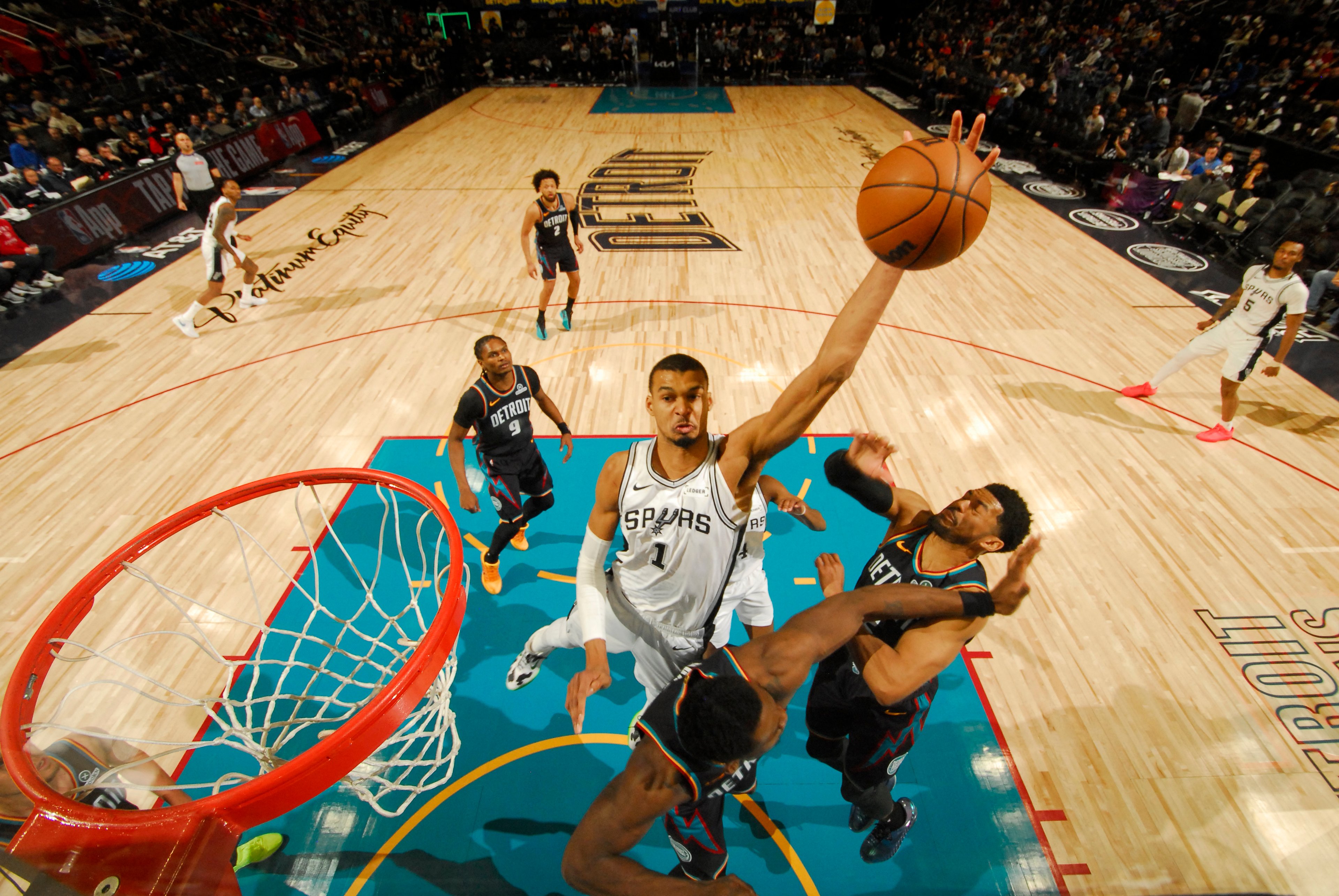 ‘Wemby’ runs wild as Spurs rip Pistons