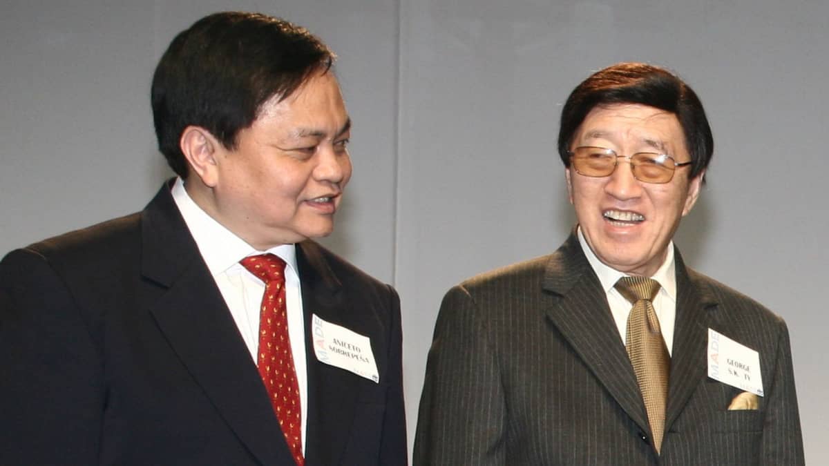 DR. George S.K. Ty (right), founder of the Metrobank Group, envisioned the recognition of outstanding public servants after what he described as a ‘moment of empathy’ for underappreciated educators. The program was later expanded by former Metrobank Foundation president Aniceto Sobrepeña (left) to include soldiers and police officers, shaping what is now the Metrobank Foundation Outstanding Filipinos award.
