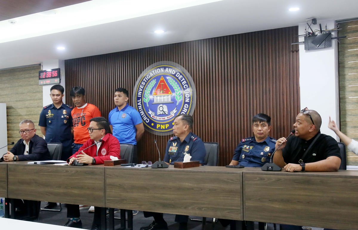 (February 24 2026) National Police Commission (NAPOLCOM) Vice Chairperson and Executive Officer (VCEO) Rafael Calinisan, with CIDG Director, Maj. Gen. Robert Alexander Morico II, present to the media the arrested vlogger Norman Mangusin, also known as Francis Leo Marcos, following his arrest in Pasay. He faces 12 counts of unjust vexation filed by internet personality Mark Jayson Warnakulahewa known as Makagago, during a press conference held at CIDG office in Camp Crame on Tuesday February 24 2026. Photo/Analy Labor