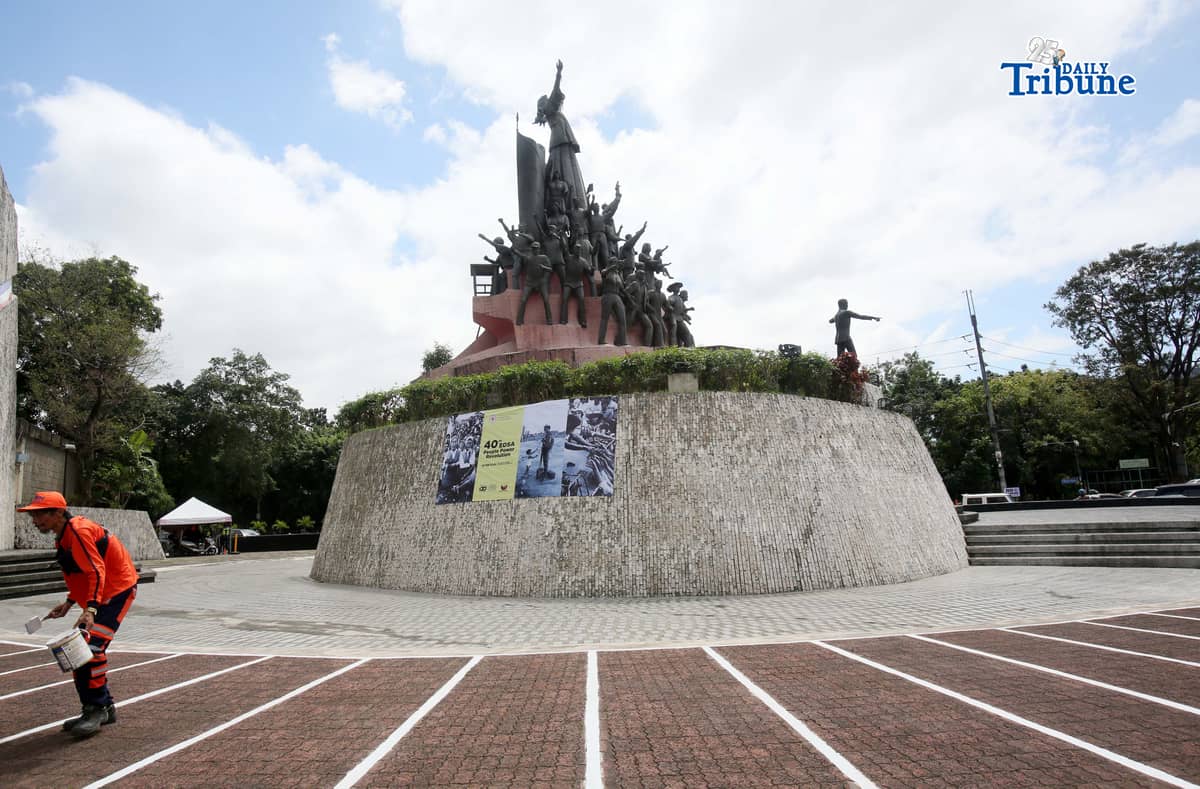 (February 24 2026) DPWH workers seen re-paint around the People Power Monument on Tuesday February 23 2026, a day before the 40th Edsa people power celebration. Analy Labor