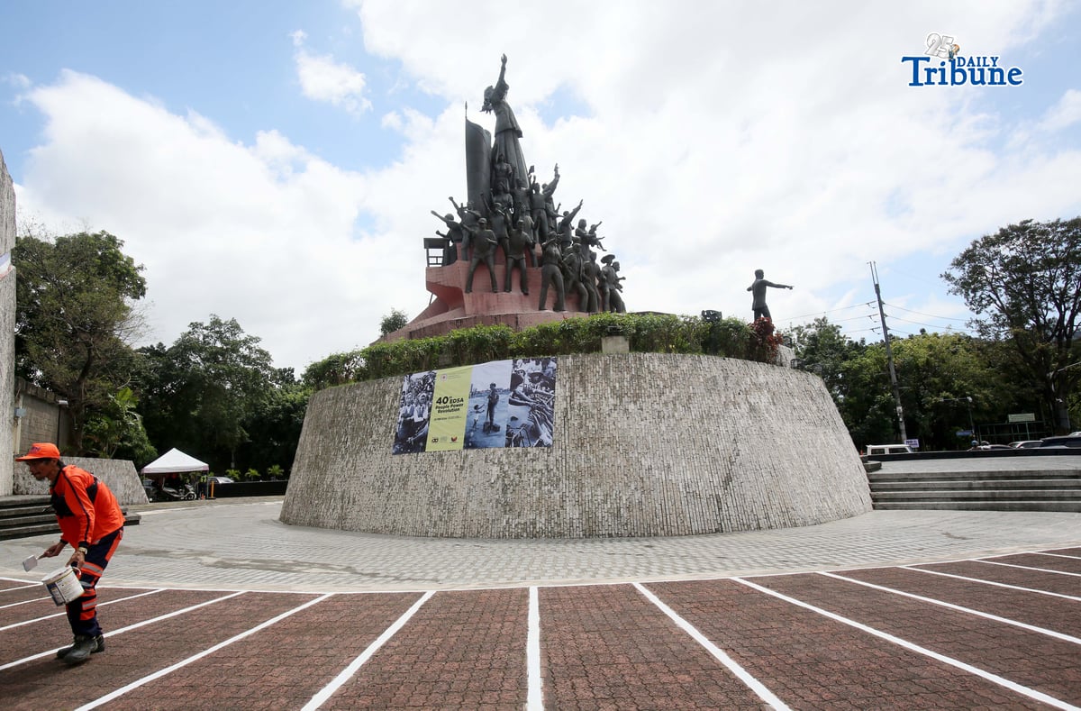 (February 24 2026) DPWH workers seen re-paint around the People Power Monument on Tuesday February 23 2026, a day before the 40th Edsa people power celebration. Analy Labor