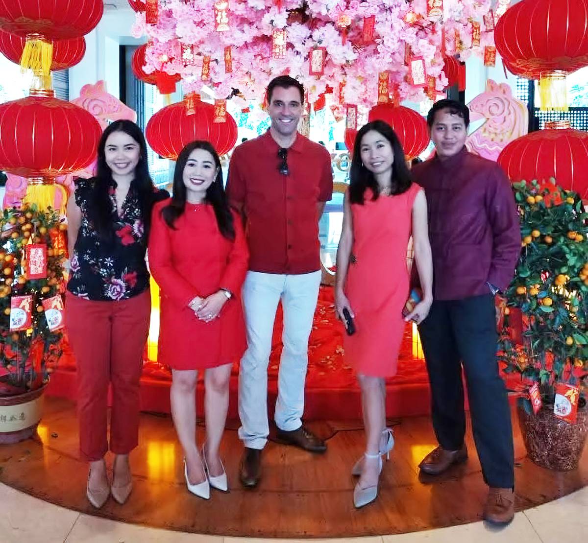 SHANGRI-LA Mactan GM Dave Junker with Dorothy Perez, marketing associate,  Gladys Loret, director of sales and marketing Maureen Rendon and Donn Albios Caminero.