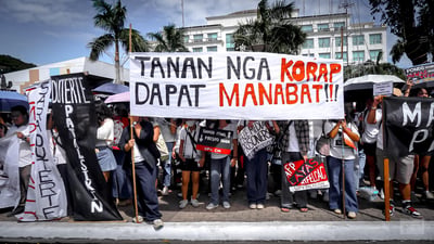 Orderly ‘trillion peso march’ caps peaceful EDSA 40th rites in Iloilo