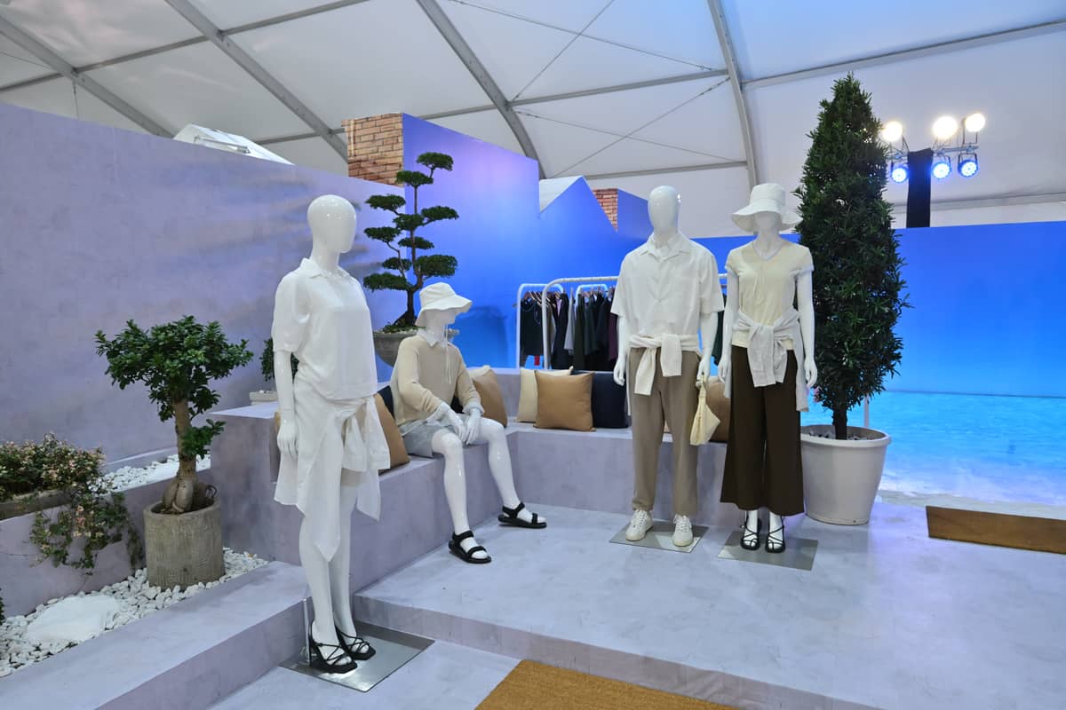 AMALFI Coast area represents the brand’s summer lineup, showcasing the linen, bra top and AIRism innerwear and shirts featuring lighter fabrics and brighter colors that suit the seaside climate and mood.