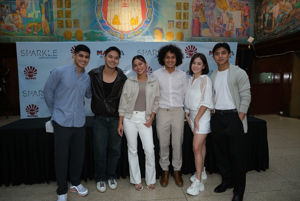 Sparkle GMA Artist Center's Martin Javier, Kristoffer Martin, Aira Lopez, Mikee Quintos, and Royce Cabrera with CEO of Runrio Inc. Rio B. de la Cruz.