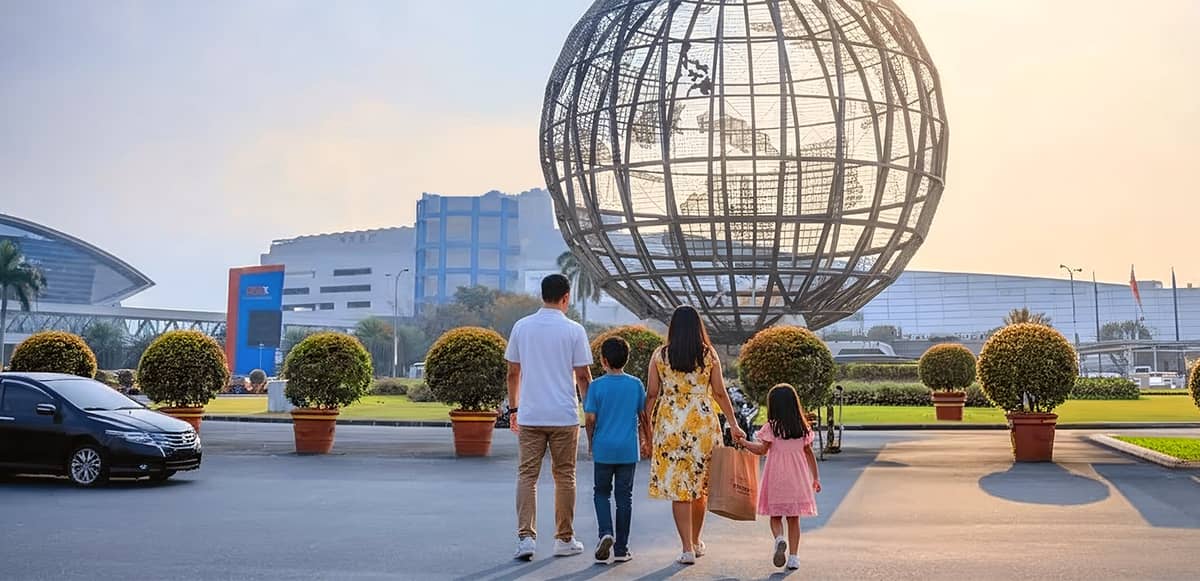 FAMILIES of all ages will find something to enjoy at the Mall of Asia: from skating and shopping, to dining and entertainment. Truly, they've got it all for you.